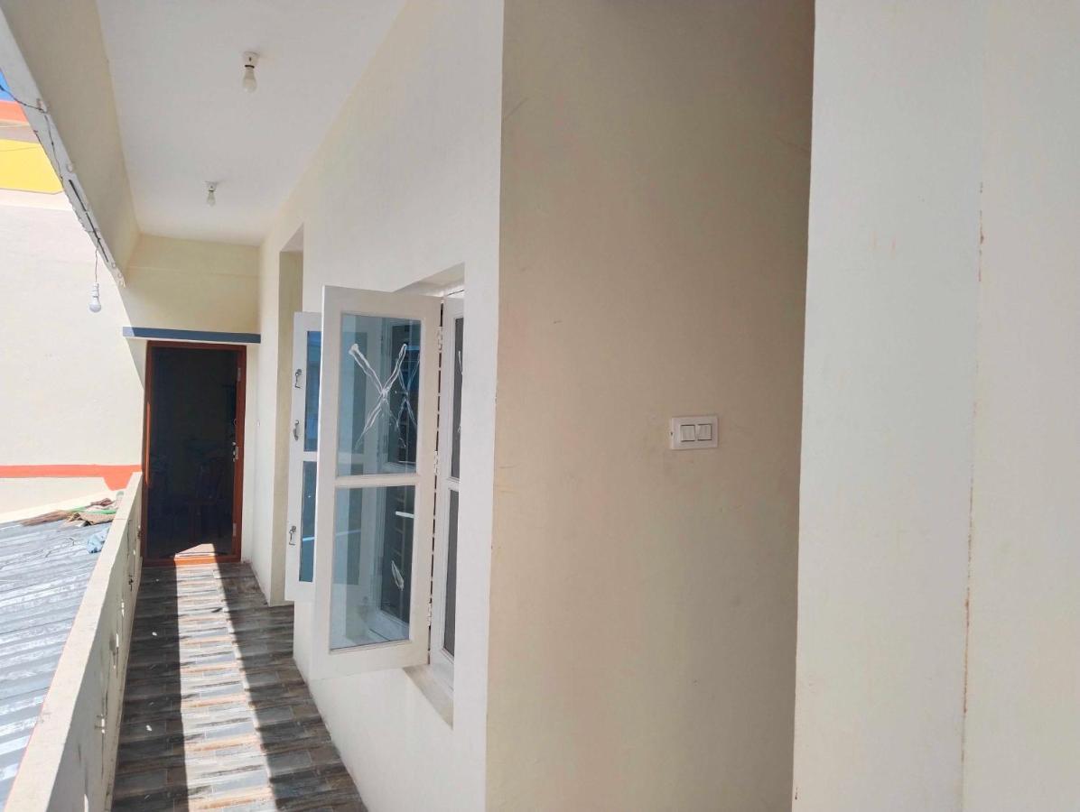Oyo 8206 K J Residency Hotel Mysore Exterior foto